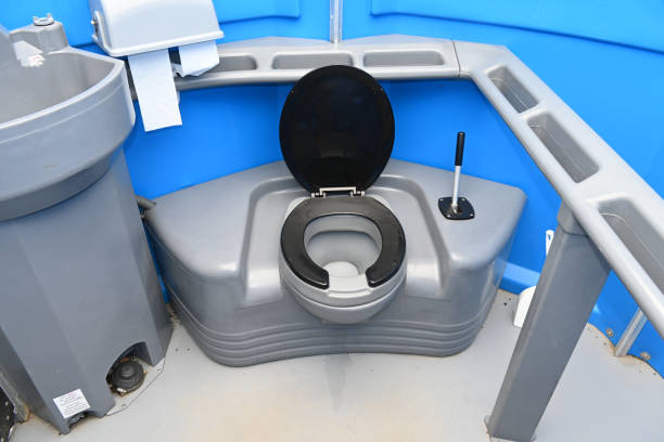 Best Portable toilet rental for construction  in Iola, WI